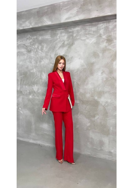 Kadın Saten Detaylı Mostralı Takım Elbise