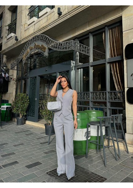 Kadın Klasik Çizgili Yelek Pantolon Takım Elbise