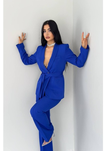 Kadın Bağlamalı Sahte Cepli Kemerli Şal Yaka Blazer Ceket Boru Paça Esnek Pantolon Takım Elbise fiyatları