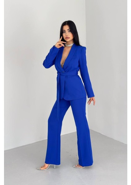 Kadın Bağlamalı Sahte Cepli Kemerli Şal Yaka Blazer Ceket Boru Paça Esnek Pantolon Takım Elbise fırsatları