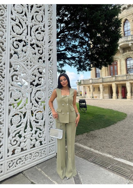 Kadın Düğmeli Yelek Pantolon Kare Yaka Takım modelleri