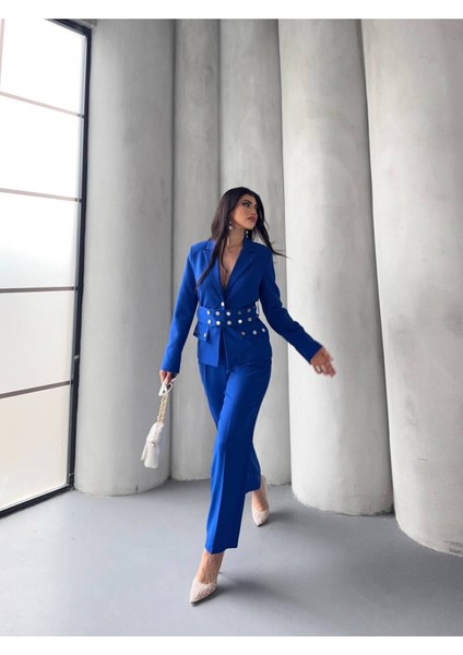 Kadın Zımba Kemer Detaylı Çıtçıtlı Cekete Palazzo Pantolon Şık Takım Elbise modelleri