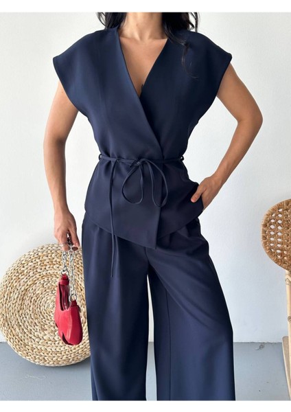 Kadın Kuşaklı Yelekli Palazzo Pantolonlu Takım Elbise