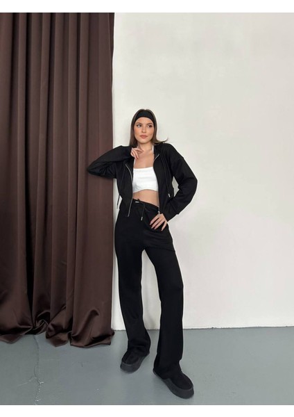 Kadın Kapüşonlu Fermuarlı Rahat Fit Günlük ve Şık Tarz Eşofman Takımı modelleri