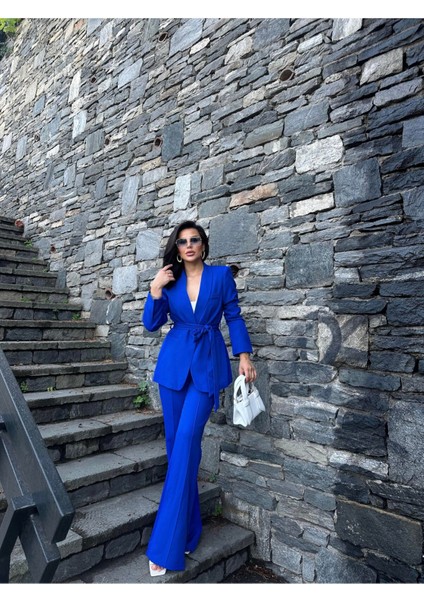 Kadın Kuşaklı Ceket Pantolon Takım Elbise