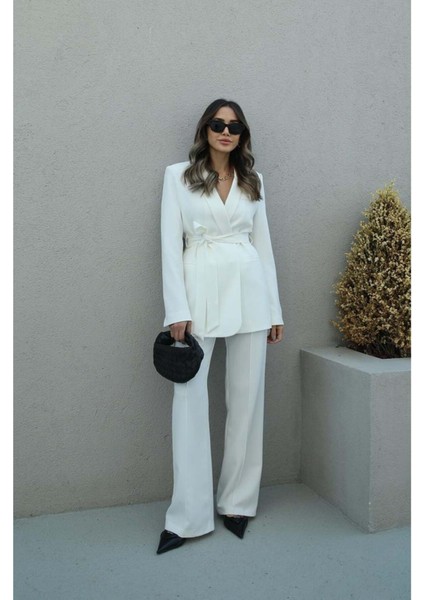 Kadın Kuşaklı Ceket Pantolon Takım Elbise