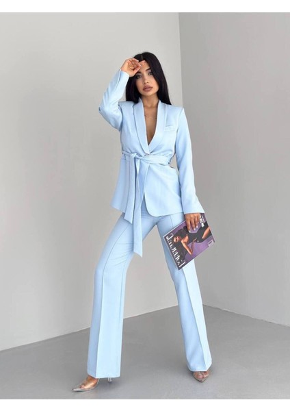 Bağlamalı Sahte Cepli Kemerli Şal Yaka Blazer Ceket Boru Paça Esnek Pantolon Takım Elbise modelleri