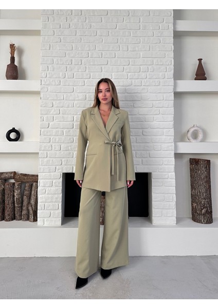 Kadın Yandan Bağlamalı Ikili Kuşaklı Blazer Ceket Pantolon Takım
