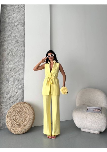Kadın Şal Yaka Kuşaklı Yelekli Palazzo Pantolonlu Takım Elbise
