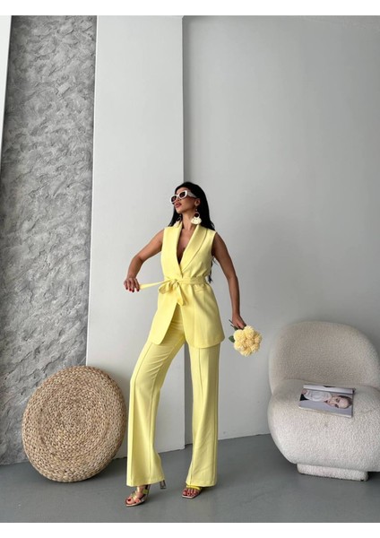 Kadın Şal Yaka Kuşaklı Yelekli Palazzo Pantolonlu Takım Elbise