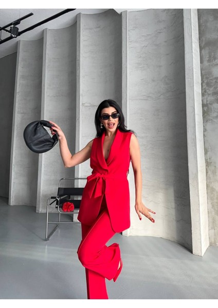 Kadın Şal Yaka Kuşaklı Yelekli Palazzo Pantolonlu Takım Elbise fırsatları