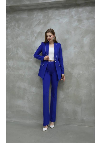 Kadın Yakası Taş Biyeli Düğme Detay Takım indirimleri