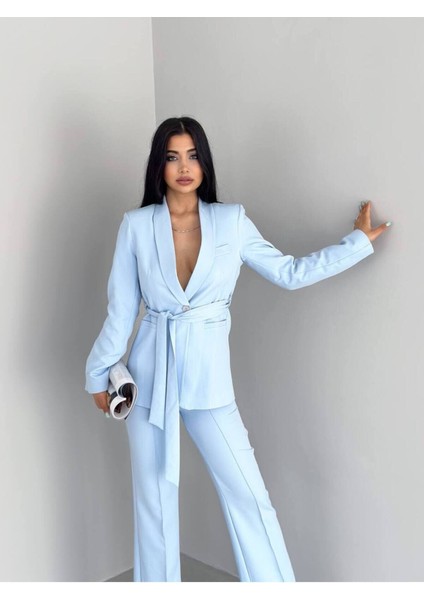 Bağlamalı Sahte Cepli Kemerli Şal Yaka Blazer Ceket Boru Paça Esnek Pantolon Takım Elbise indirimleri