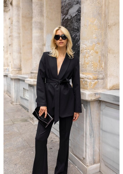 Kadın Bağalamalı Model Kuşaklı Blazer Takım Elbise