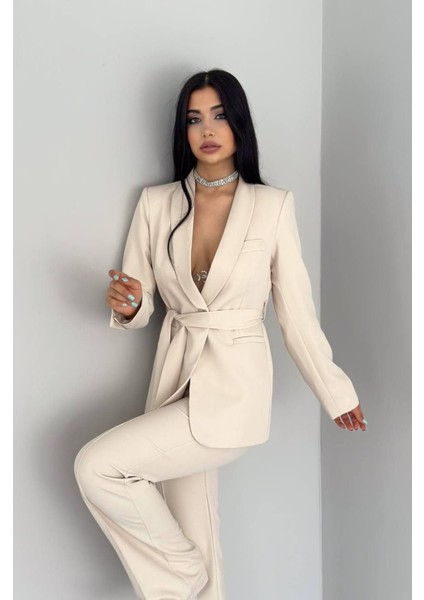 Kadın Bağlamalı Sahte Cepli Kemerli Şal Yaka Blazer Ceket Boru Paça Esnek Pantolon Takım Elbise fırsatları