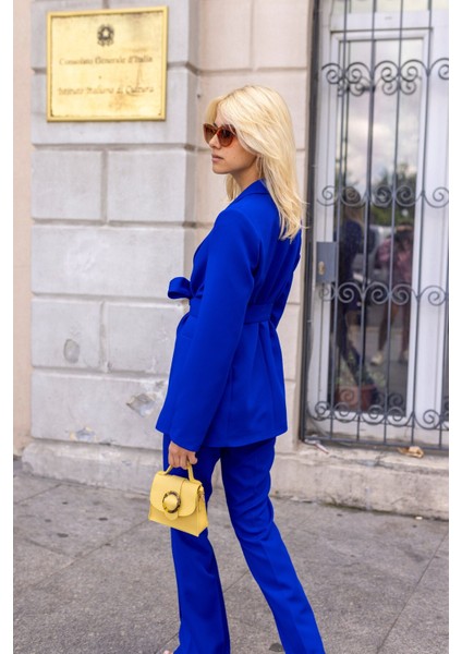 Kadın Bağalamalı Model Kuşaklı Blazer Takım Elbise fiyatları