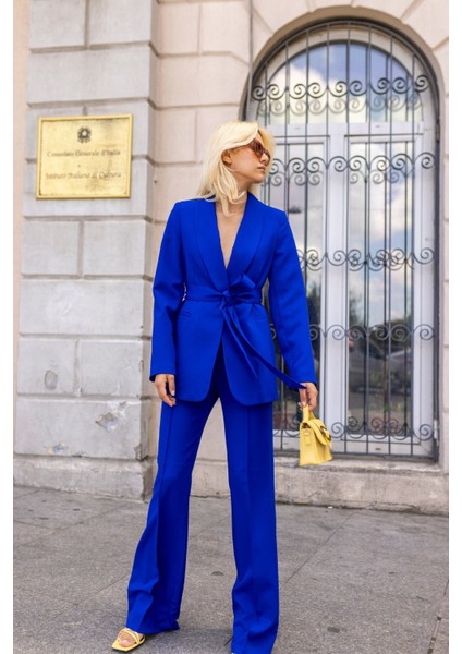 Kadın Bağalamalı Model Kuşaklı Blazer Takım Elbise modelleri