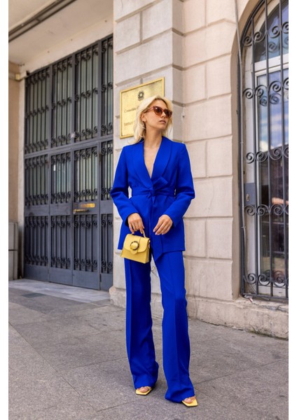 Kadın Bağalamalı Model Kuşaklı Blazer Takım Elbise