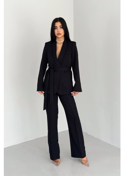 Kadın Bağlamalı Sahte Cepli Kemerli Şal Yaka Blazer Ceket Boru Paça Esnek Pantolon Takım Elbise