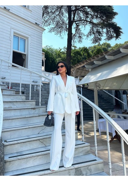 Kadın Kuşaklı Ceket Pantolon Takım Elbise indirimleri