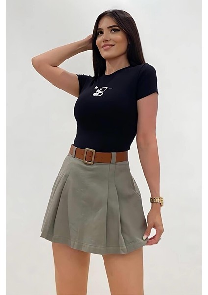 Kadın Pileli Şort Siyah Etek fırsatları