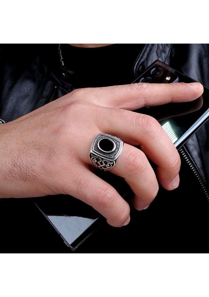 Oval Onix Taşlı Desen Motifli 925 Ayar Gümüş Erkek Yüzük fırsatları