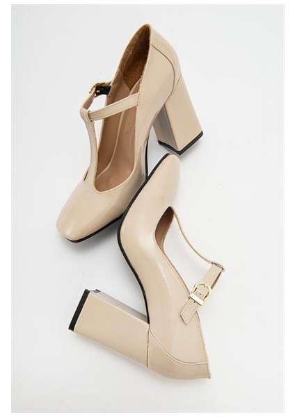 Kadın OMR Bej Rugan Kalın Topuklu Ayakkabı