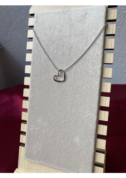 Kararmaz Çelik Sarkan Kalp Detaylı Gümüş Kolye