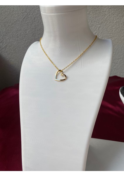 Kararmaz Çelik Sarkan Kalp Detaylı Gold Kolye modelleri