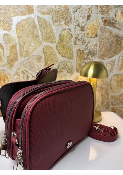 Bayan Çapraz Askılı Omuz Çantası