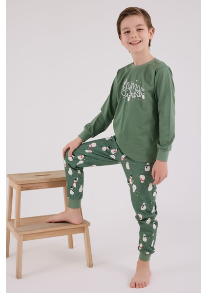 Erkek Çocuk Yeşil Pijama Takımı modelleri