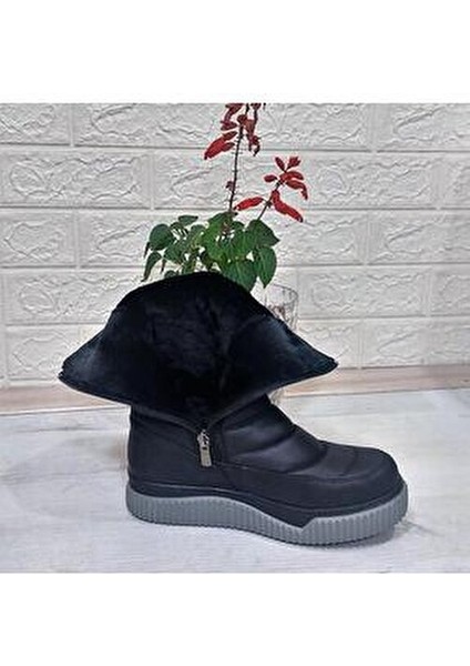 50027 Siyah İçi Kürklü Fermuarlı Kaymaz Kadın Kar Botu
