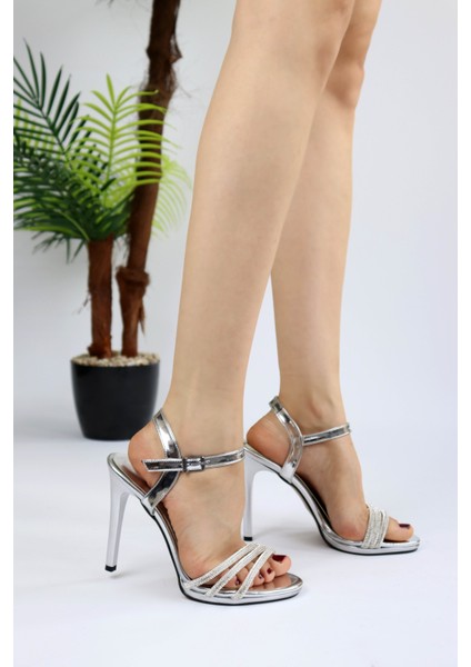 Kadın Önü Taşlı Ince Topuk Abiye Ayakkabı