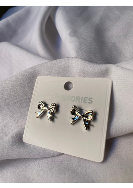 Kararmaz Çelik Fiyonk Detaylı Gümüş Küpe fırsatları