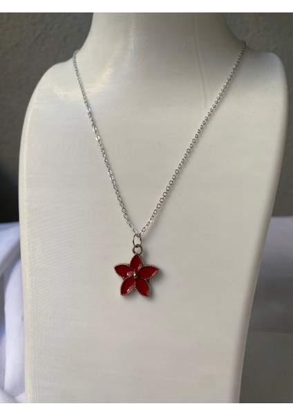 Kırmızı Çiçek Detaylı Gümüş Kolye modelleri