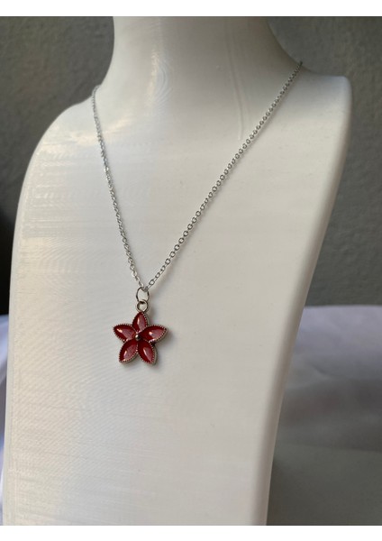 Kırmızı Çiçek Detaylı Gümüş Kolye