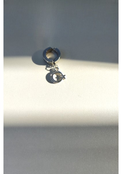 Sıkıştırmalı Deliksiz Ay Yıldız Figürlü Sallantılı Erkek Çelik Küpe 1 Adet modelleri