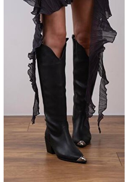 Siyah Kovboy Çizme Metal Uçlu Konforlu Kullanım 51 cm Yükseklik 7,5 cm Topuk