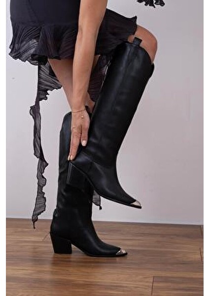 Siyah Kovboy Çizme Metal Uçlu Konforlu Kullanım 51 cm Yükseklik 7,5 cm Topuk