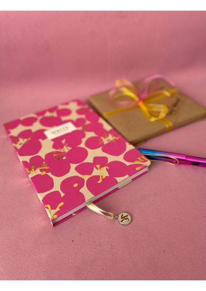 Desenli A5 Çizgili Defter – Sert Kapaklı 96 Yaprak Hediyelik Defter