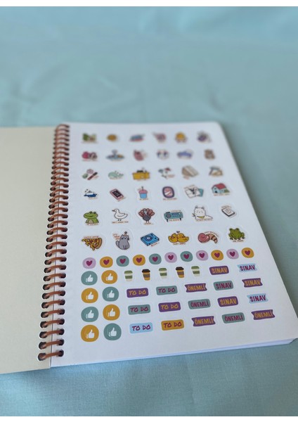 Tilda 16,5X22,5 cm 80 Yaprak Çizgili Karton Kapak Spiralli Defter + 50’den Fazla Sticker