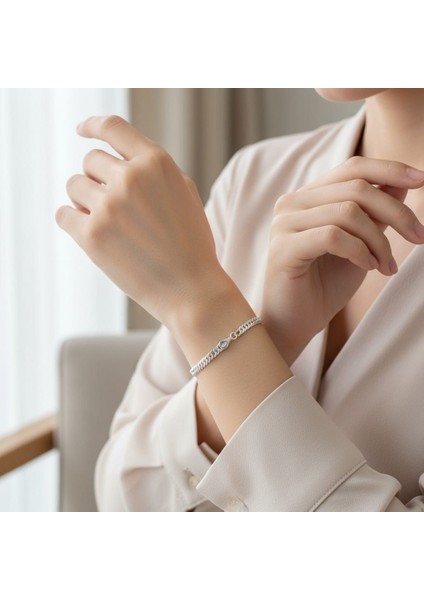 Kadın Italyan Modeli Gümüş Bileklik, 925 Ayar Gümüş 4 mm Genişliği Bileklik