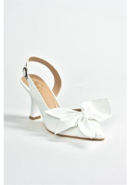 Kadın Beyaz Topuklu Ayakkabı Suni Deri ve Neolit Taban Detaylarıyla