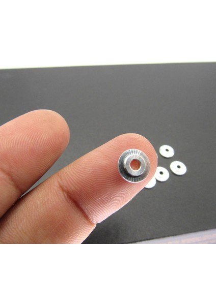 24PCS Counterunk Şemsiye Düz Head Yuvarlak Kafa Vidası Içbükey Mn D90 D91 MN99S Rc Araba Parçaları Için (Yurt Dışından) indirimleri