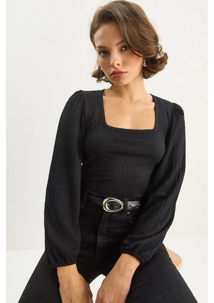 Kadın Kare Yaka Uzun Kollu Gofre Bluz