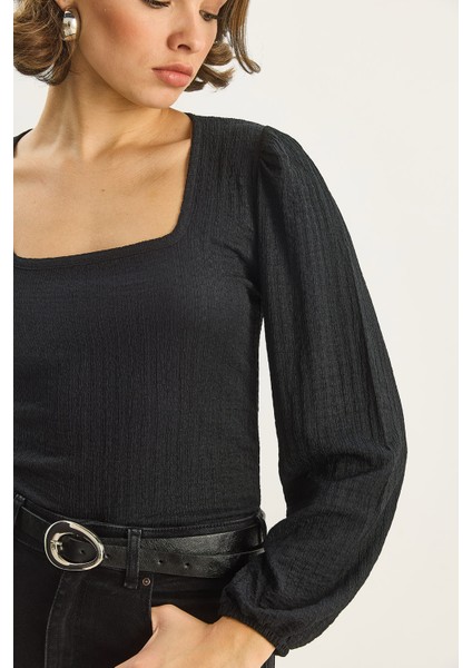 Kadın Kare Yaka Uzun Kollu Gofre Bluz