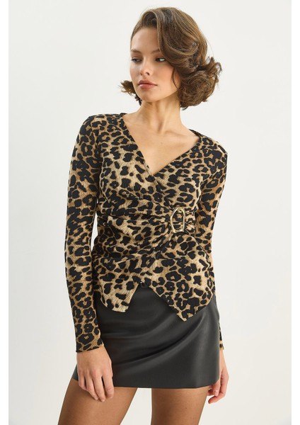 Kadın Kruvaze Yaka Gold Toka Detaylı Uzun Kollu Bluz fiyatları