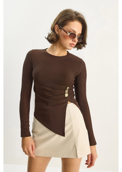 Kadın Bisiklet Yaka Asimetrik Kesim Aksesuar Detaylı Fitilli Bluz fiyatları