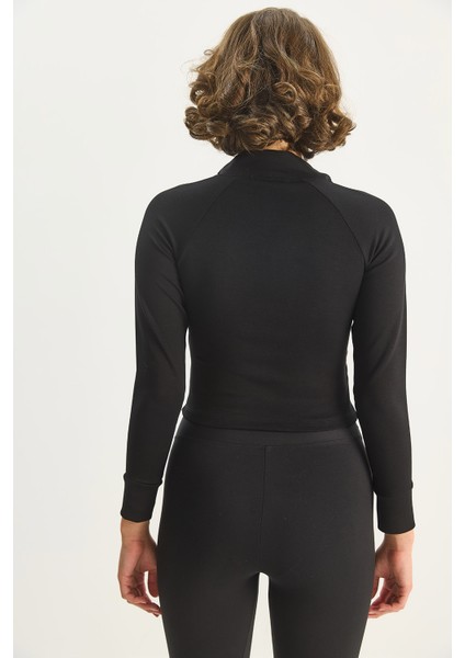 Kadın Fermuarlı Dik Yaka Fitted Çift Cepli Sporcu Hırka