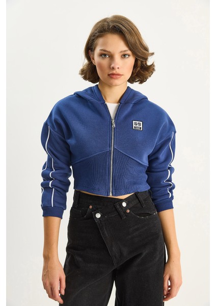 Kadın Kapüşonlu Fermuarlı Korse Detaylı Şardonlu Crop Hırka fırsatları